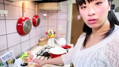 Naughty Japanese babe Ayaka Tomoda masturbates
