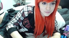 Very hot amateur thai teen girl toying her pussy on cam