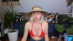 Amateur Webcam Cute Teen Plays Solo with Big Dildo