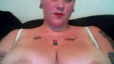 Big-Titted Blonde BBW on Webcam