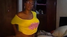 Ebony Beauty Shakes It For The Webcam
