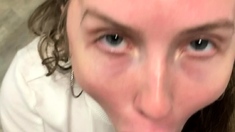 Sexy Slut Gives A Big Cock A Blowjob In The Car