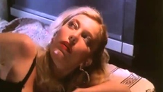 Kinky blonde enjoys the double penetration in threesome