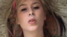 Teen face as she masturbates